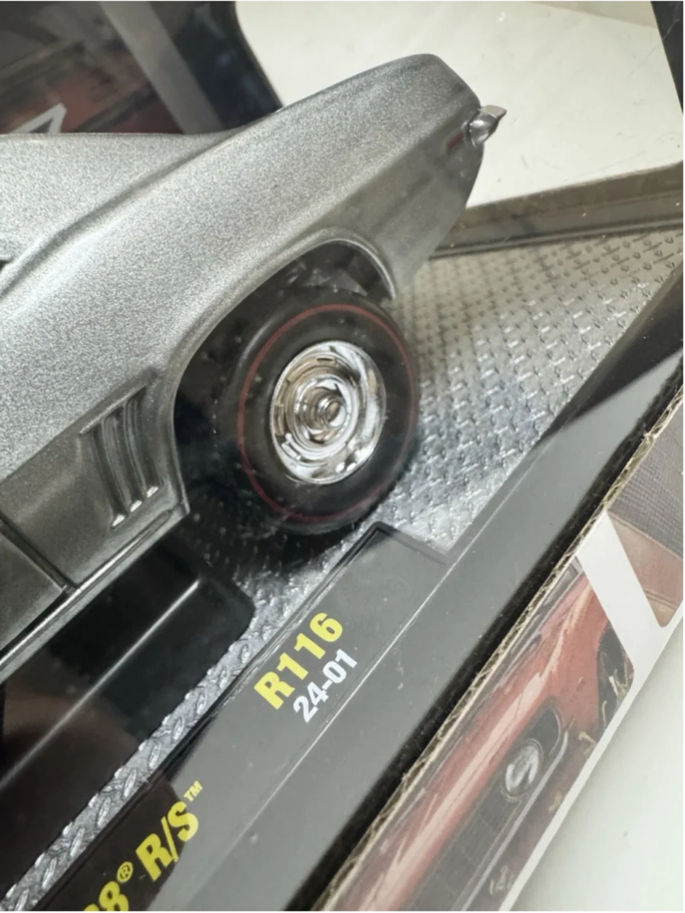 M2 Machines #40300 1969 Chevrolet Camaro Z/28 R/S R116 Diecast 1:24 Scale